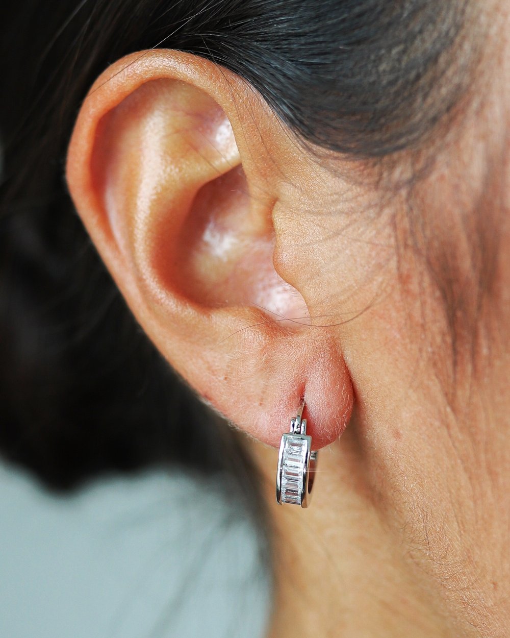 BAGUETTE EARRINGS. - WHITE GOLD - Drippy Amsterdam