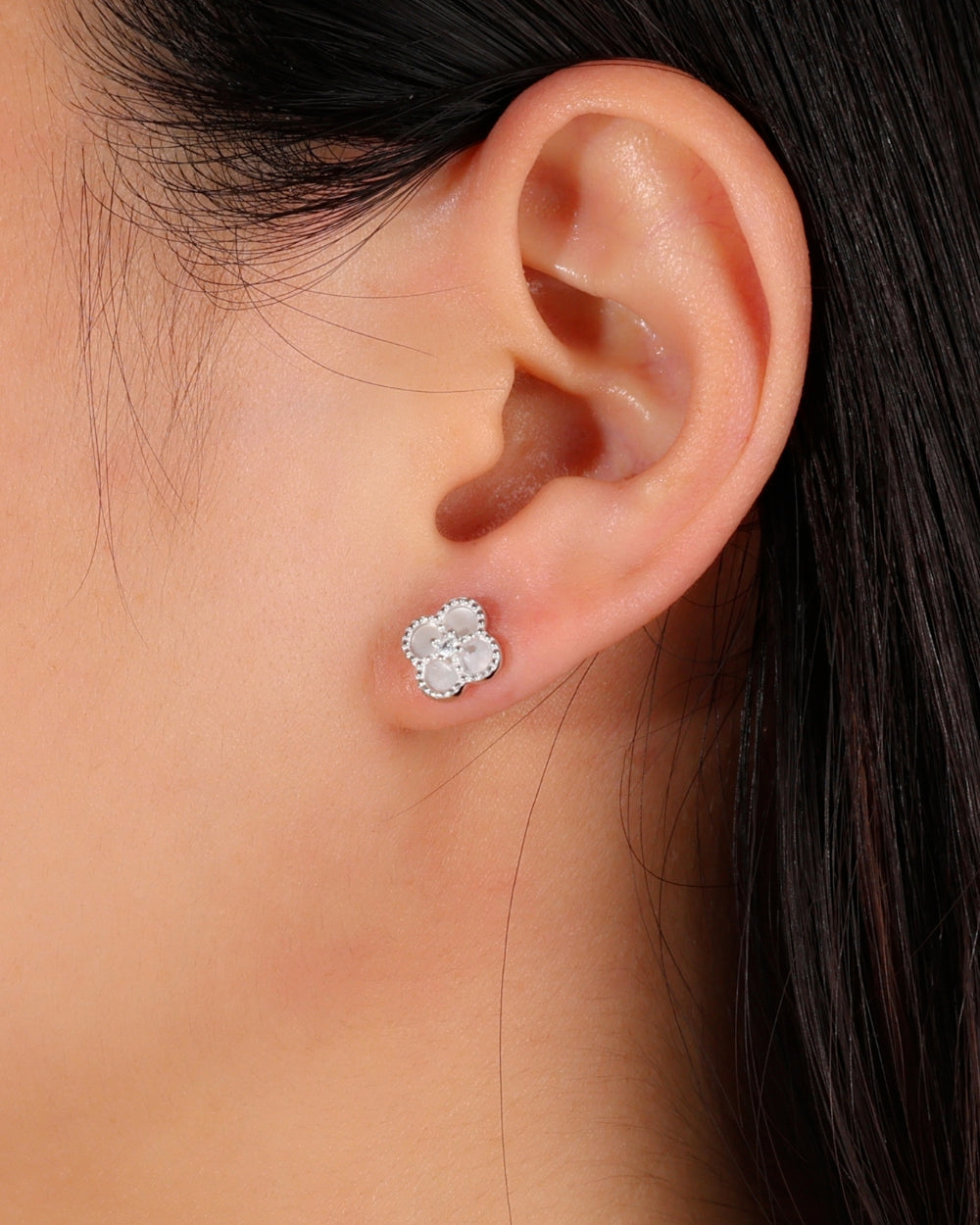 PEARL CLOVER STUDS 925. - WHITE GOLD