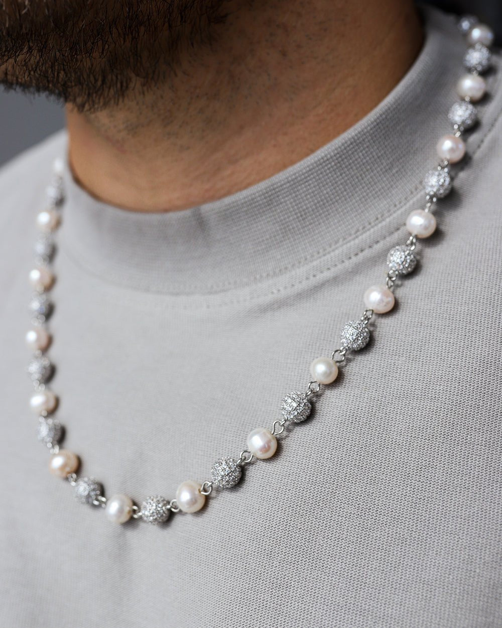 ICED & PEARLS CHAIN. - WHITE GOLD - Drippy Amsterdam